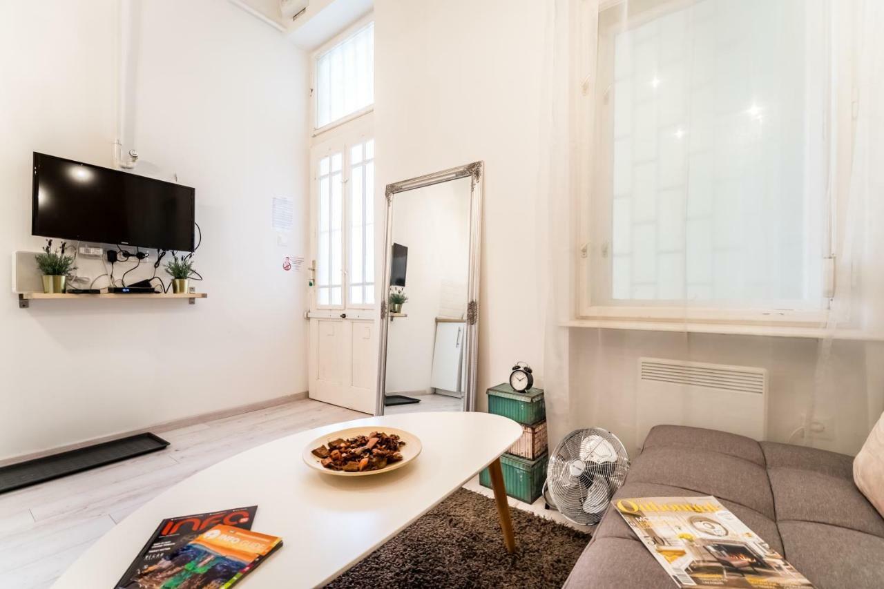 Bpr Little Attractico Apartment Budapest Bagian luar foto